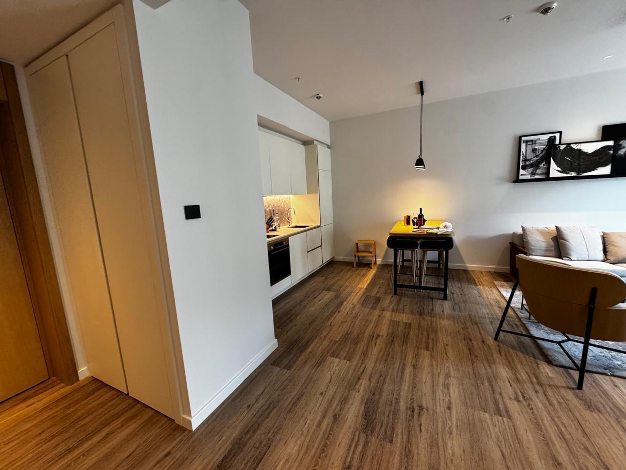 Dva stana za izdavanje u Boka Place, Porto Montenegro