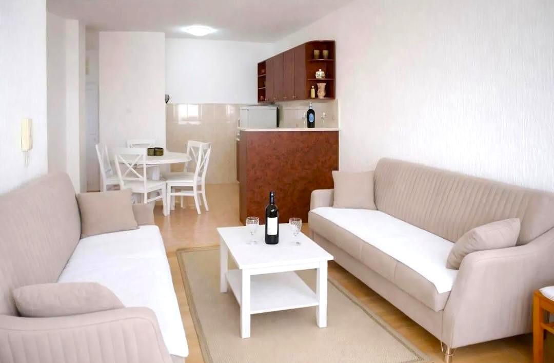 ID 8043 One-bedroom apartment in Budva
